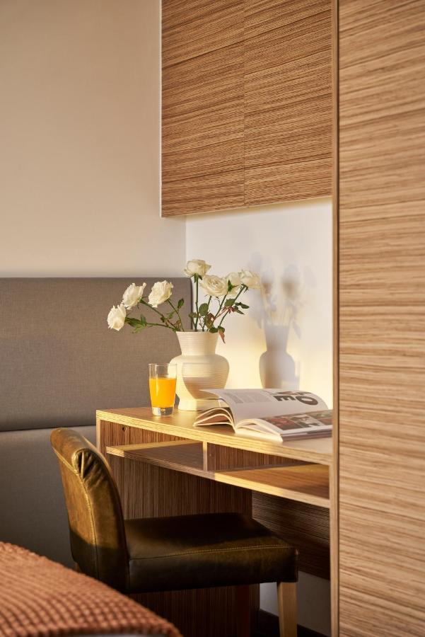 Khách sạn hẻo lánh Oakwood & Saigon